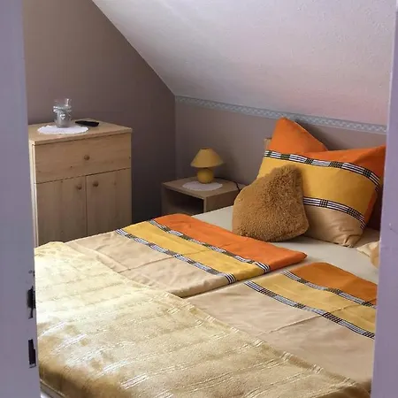 아파트 Major Csalad